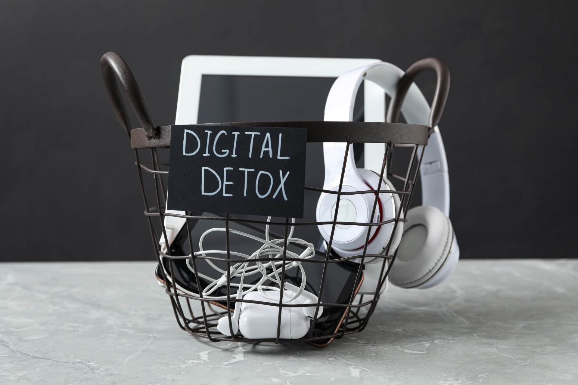 Digital detox: how unplugging improves mental health